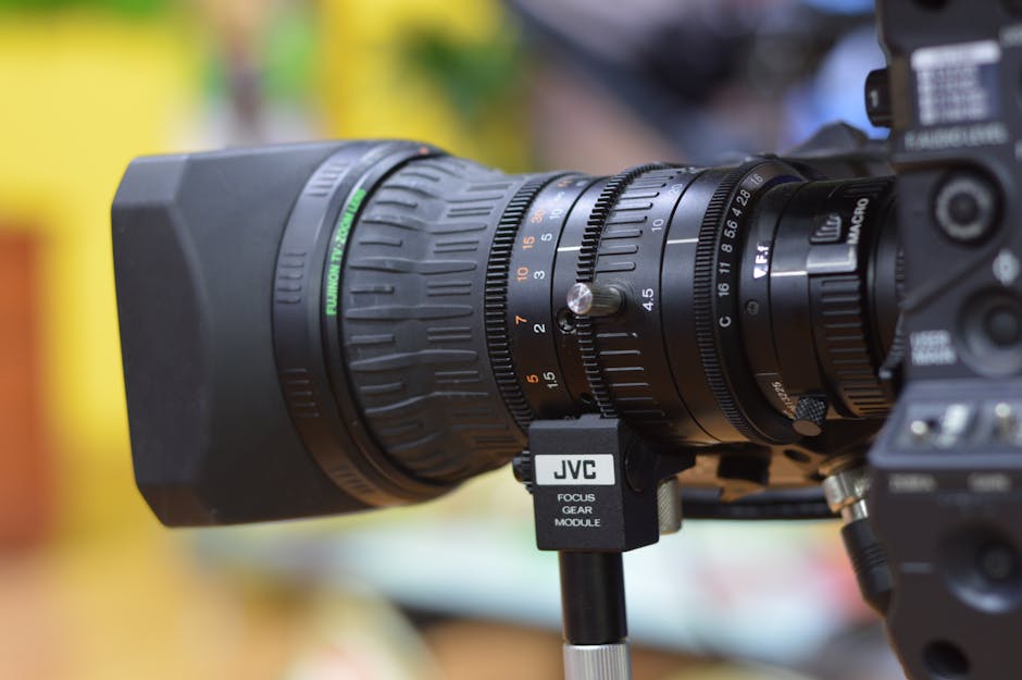 Close up of a professional camera lens used for a cinematic wedding video